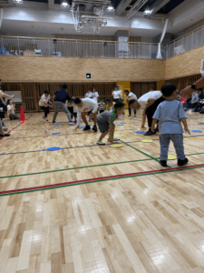 WONDER KIDS Sports Festival「巨大リバーシ対決」の様子